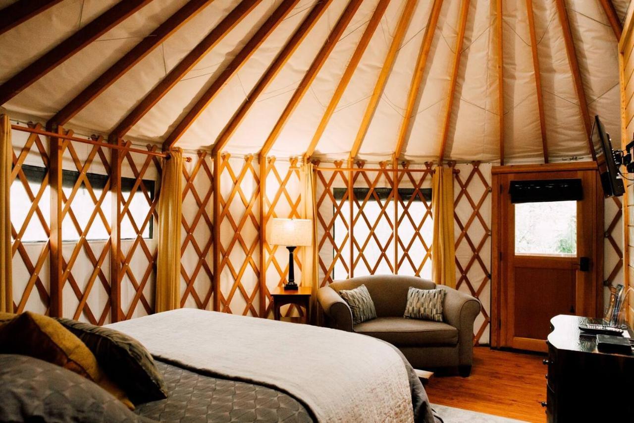 Tuckaseegee @ Sky Ridge Yurts Bryson City Exterior foto